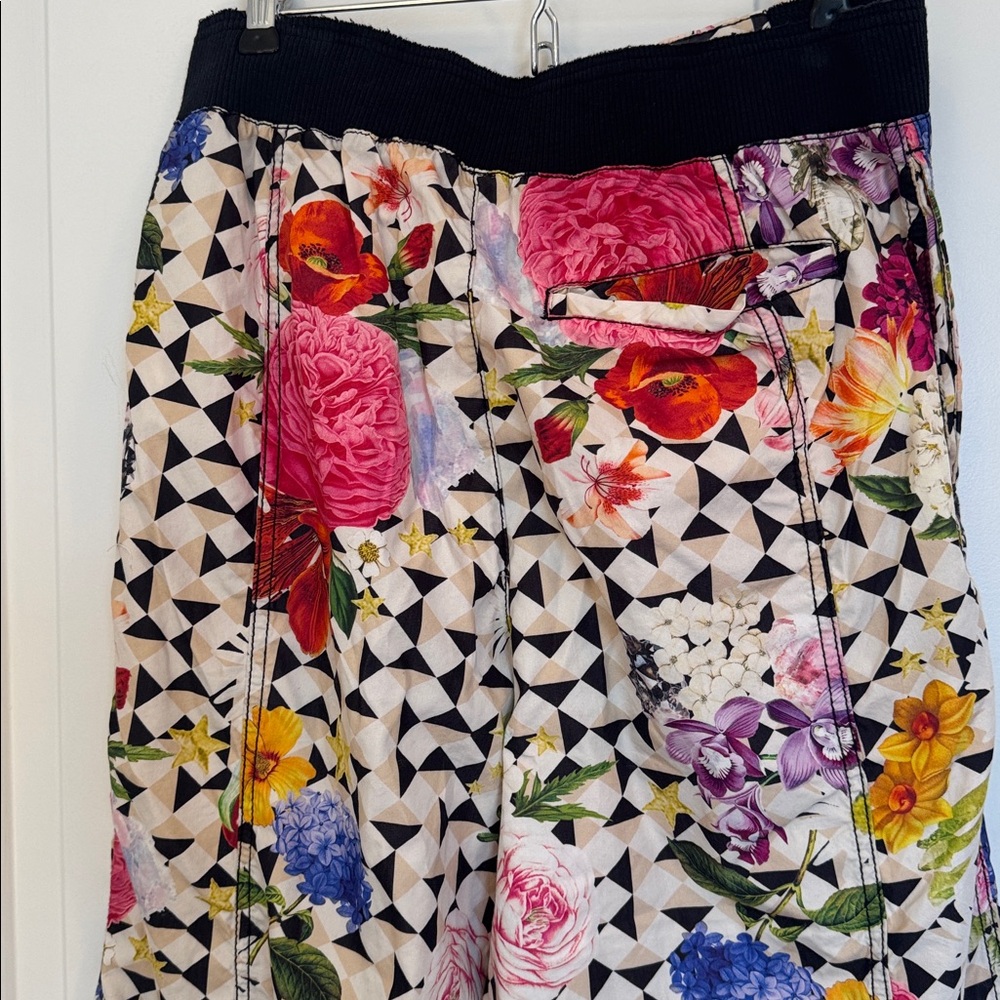 FREE PEOPLE MOVEMENT MESMERIZE ME FLORAL CARGO PANTS MEDIUM - Picture 11 of 13
